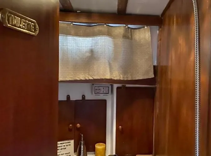 Sailing Nights Boat&breakfast * Alghero