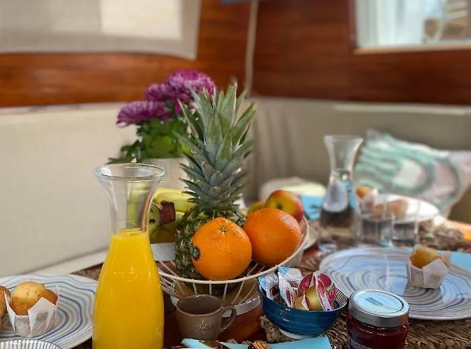 Sailing Nights Boat&breakfast * Alghero