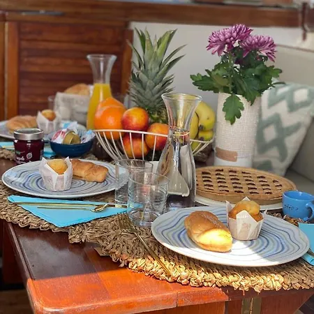 Sailing Nights Boat&breakfast * 알게로