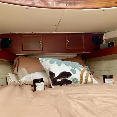 Sailing Nights Boat&breakfast 알게로